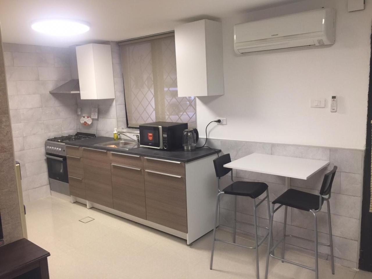 'C' Dazzling Modern 2 Bdrm Apt In Khalda Free Wifi Amman Exterior foto